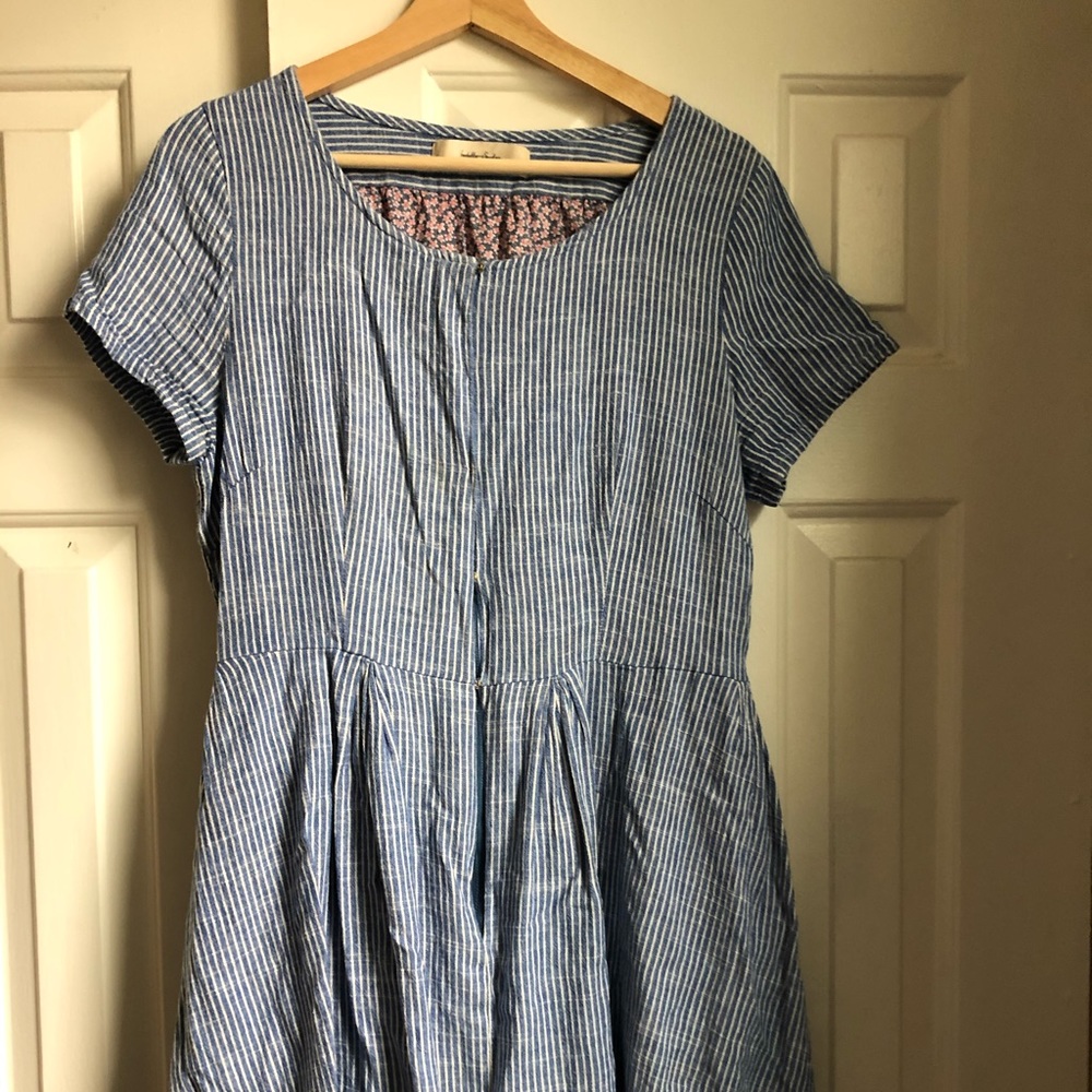 Cute Boho Sundress w/floral back & pockets